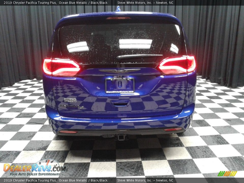 2019 Chrysler Pacifica Touring Plus Ocean Blue Metallic / Black/Black Photo #7