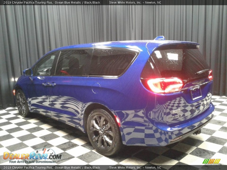 2019 Chrysler Pacifica Touring Plus Ocean Blue Metallic / Black/Black Photo #8
