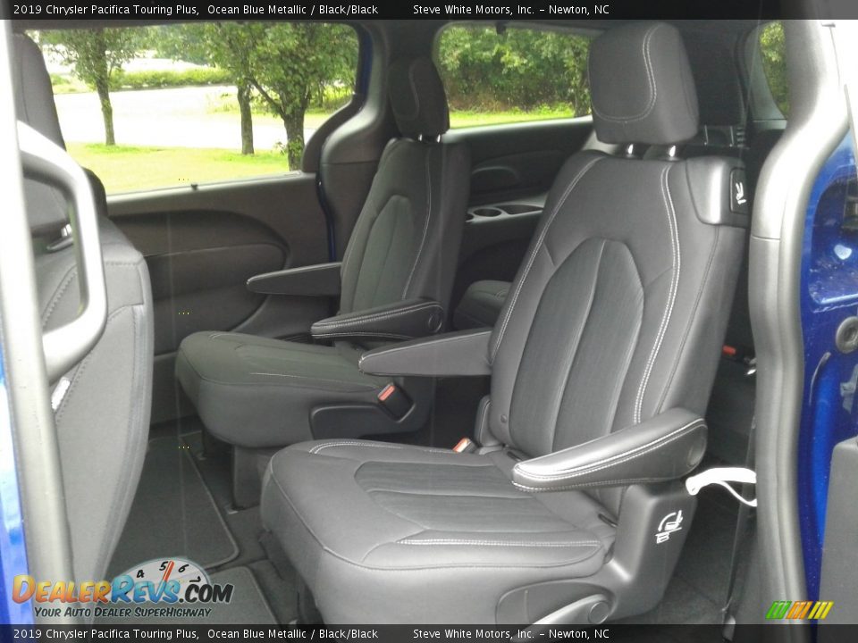 2019 Chrysler Pacifica Touring Plus Ocean Blue Metallic / Black/Black Photo #11