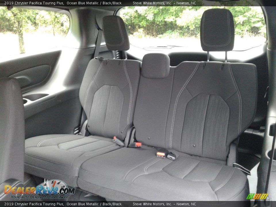 2019 Chrysler Pacifica Touring Plus Ocean Blue Metallic / Black/Black Photo #12