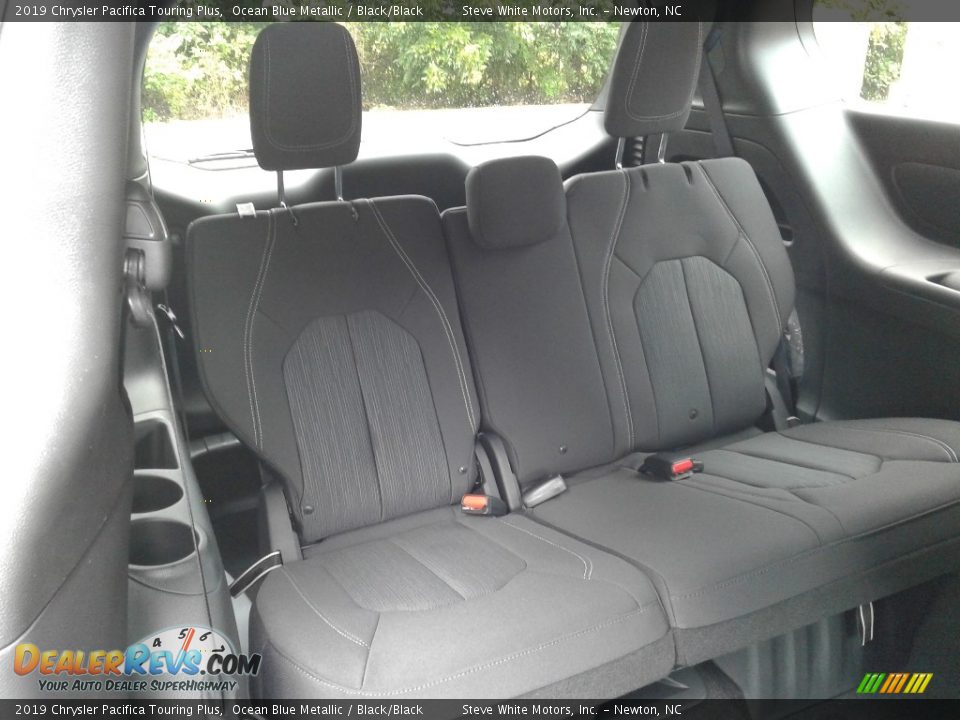 2019 Chrysler Pacifica Touring Plus Ocean Blue Metallic / Black/Black Photo #16