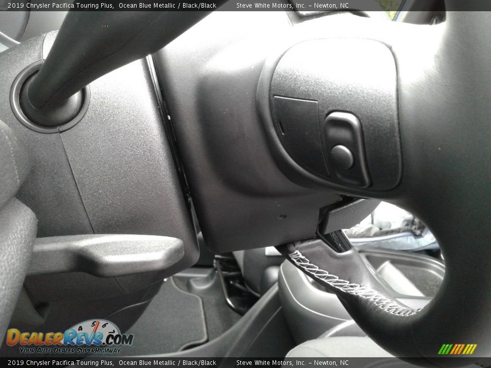 2019 Chrysler Pacifica Touring Plus Ocean Blue Metallic / Black/Black Photo #19