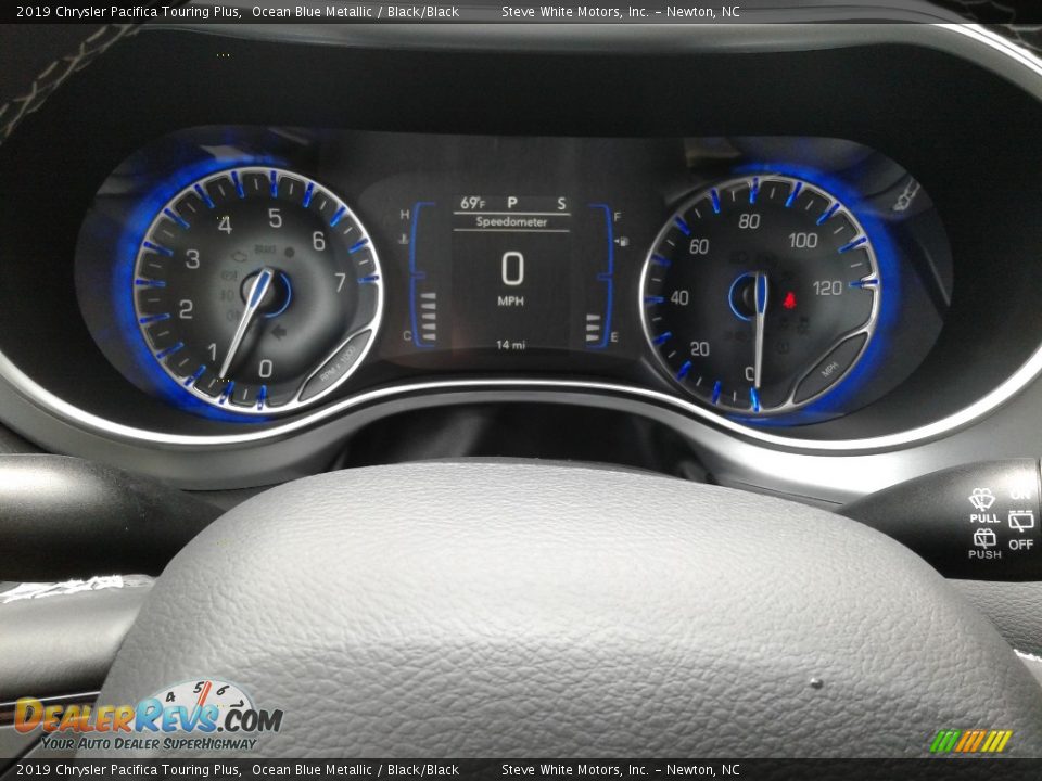 2019 Chrysler Pacifica Touring Plus Ocean Blue Metallic / Black/Black Photo #22