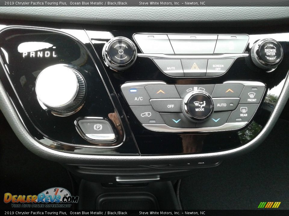 2019 Chrysler Pacifica Touring Plus Ocean Blue Metallic / Black/Black Photo #30