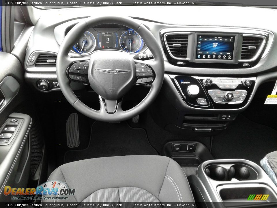 2019 Chrysler Pacifica Touring Plus Ocean Blue Metallic / Black/Black Photo #36