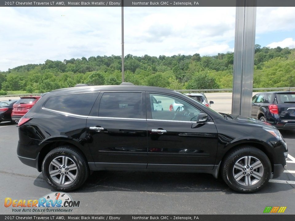 2017 Chevrolet Traverse LT AWD Mosaic Black Metallic / Ebony Photo #5