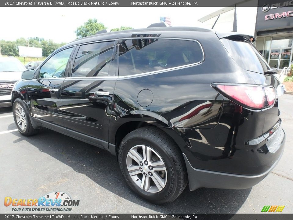 2017 Chevrolet Traverse LT AWD Mosaic Black Metallic / Ebony Photo #11