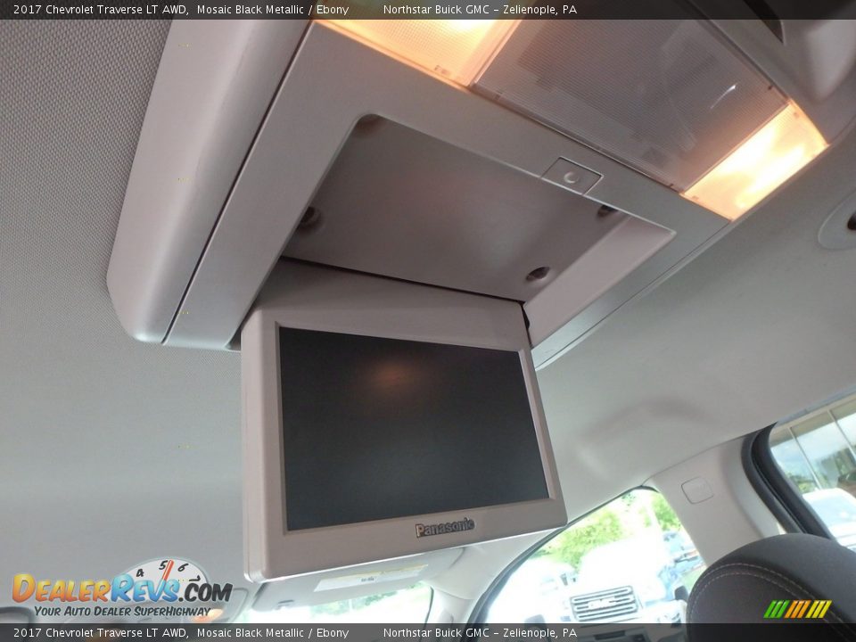 2017 Chevrolet Traverse LT AWD Mosaic Black Metallic / Ebony Photo #19