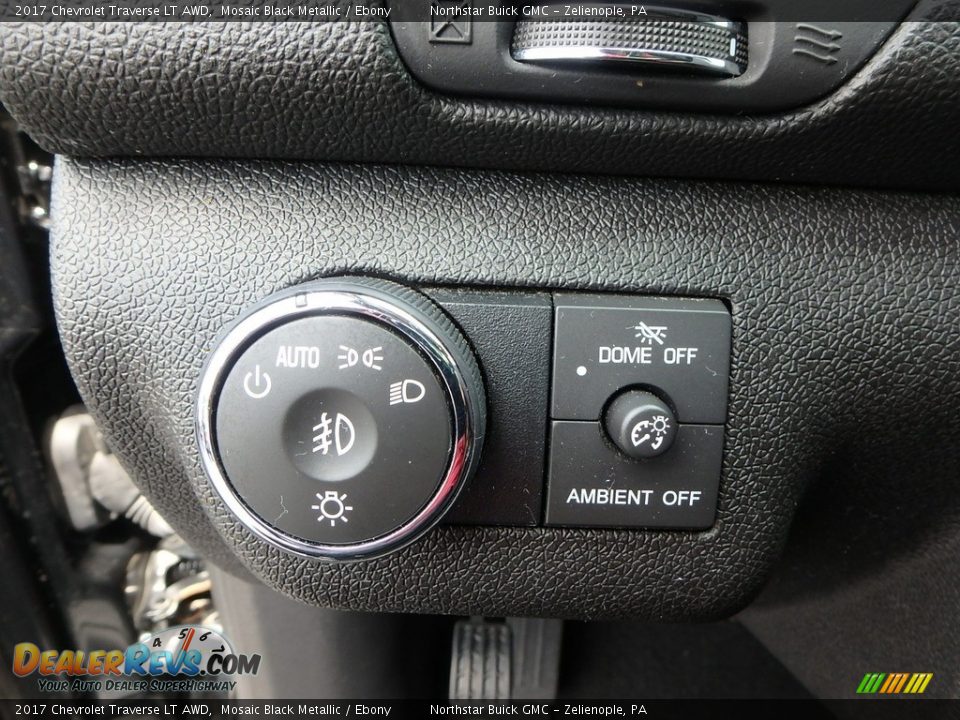 2017 Chevrolet Traverse LT AWD Mosaic Black Metallic / Ebony Photo #25