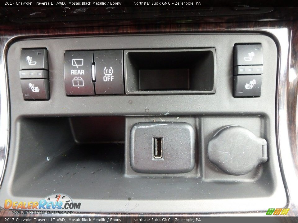 2017 Chevrolet Traverse LT AWD Mosaic Black Metallic / Ebony Photo #28