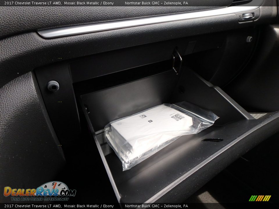 2017 Chevrolet Traverse LT AWD Mosaic Black Metallic / Ebony Photo #29