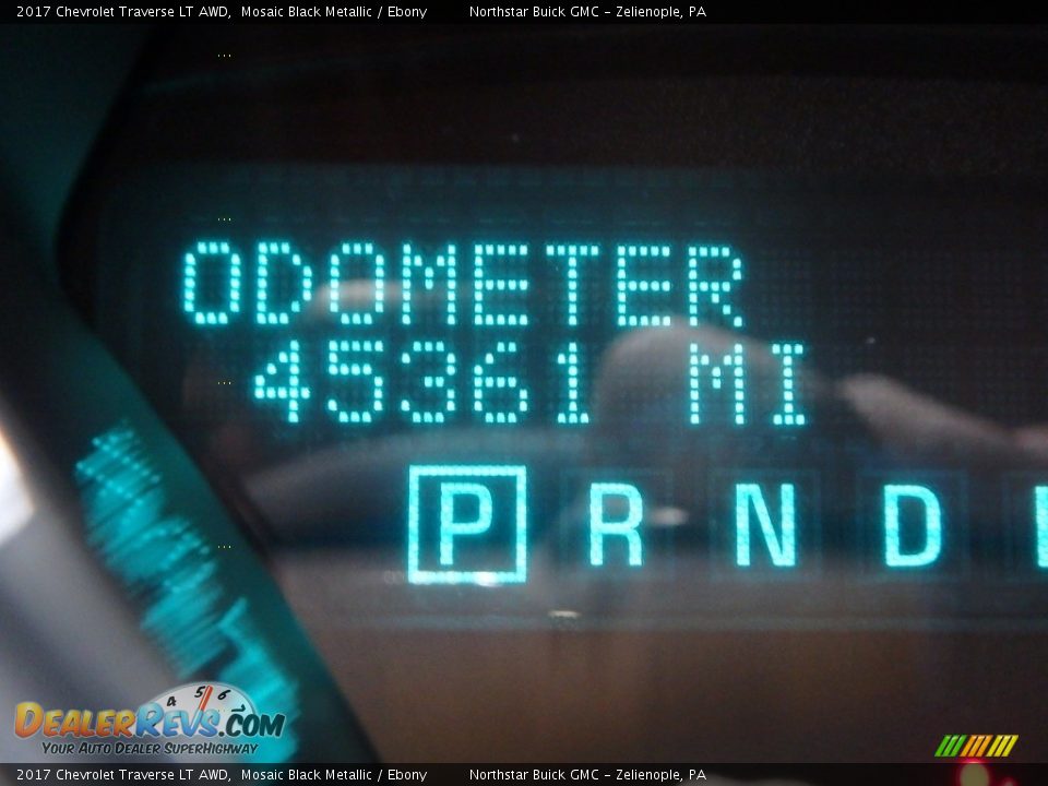2017 Chevrolet Traverse LT AWD Mosaic Black Metallic / Ebony Photo #30
