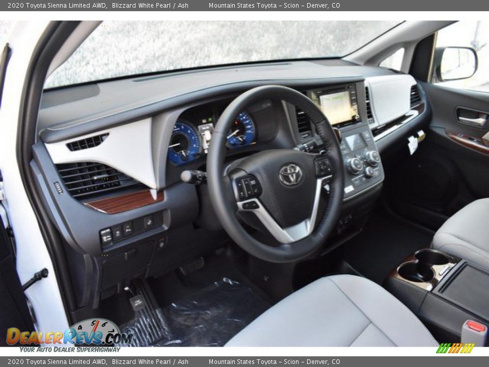 2020 Toyota Sienna Limited AWD Blizzard White Pearl / Ash Photo #5