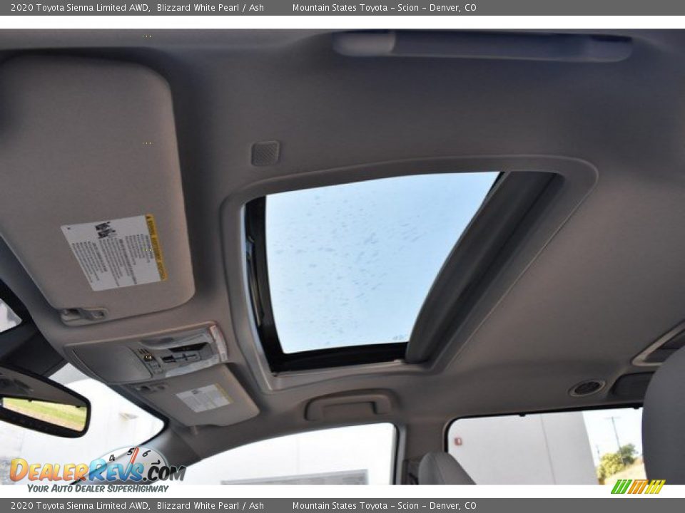 2020 Toyota Sienna Limited AWD Blizzard White Pearl / Ash Photo #8