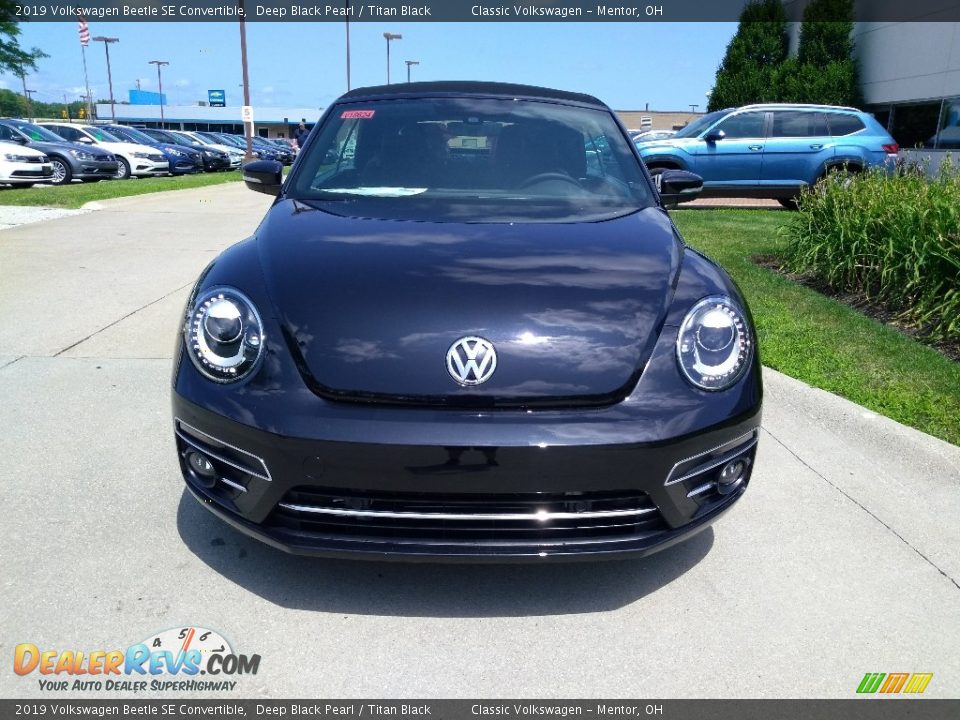 Deep Black Pearl 2019 Volkswagen Beetle SE Convertible Photo #2