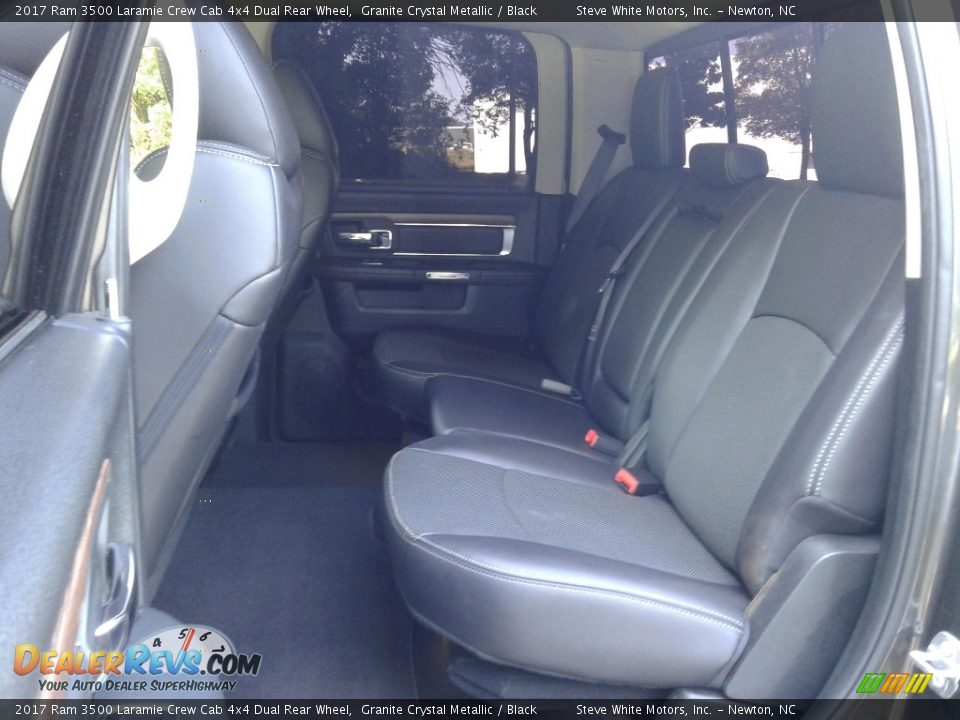 2017 Ram 3500 Laramie Crew Cab 4x4 Dual Rear Wheel Granite Crystal Metallic / Black Photo #11