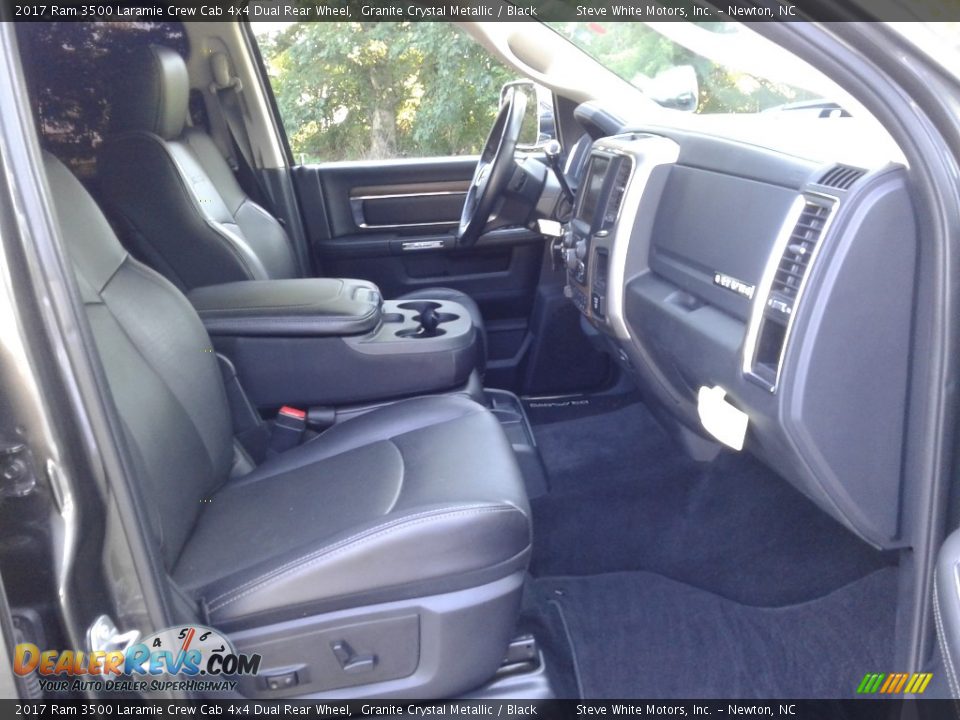 2017 Ram 3500 Laramie Crew Cab 4x4 Dual Rear Wheel Granite Crystal Metallic / Black Photo #15