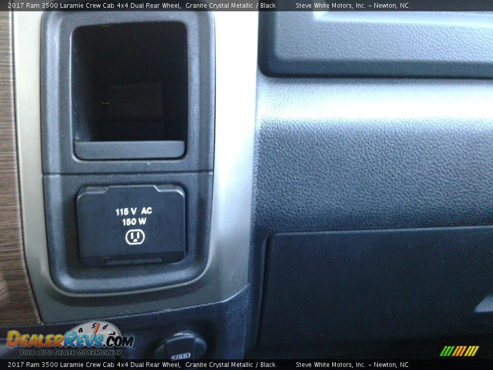 2017 Ram 3500 Laramie Crew Cab 4x4 Dual Rear Wheel Granite Crystal Metallic / Black Photo #29