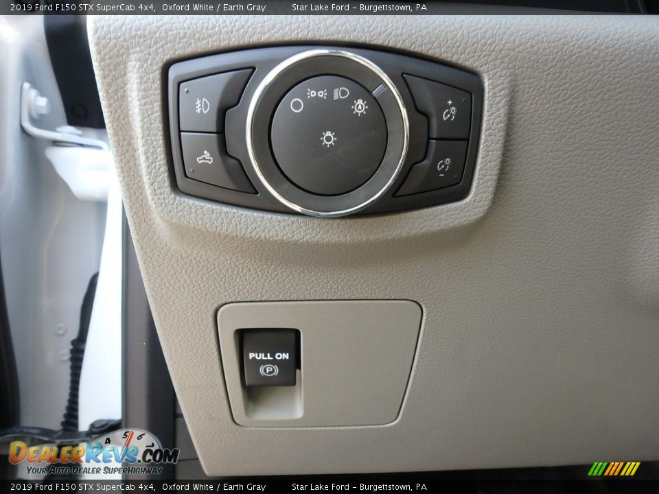 2019 Ford F150 STX SuperCab 4x4 Oxford White / Earth Gray Photo #15