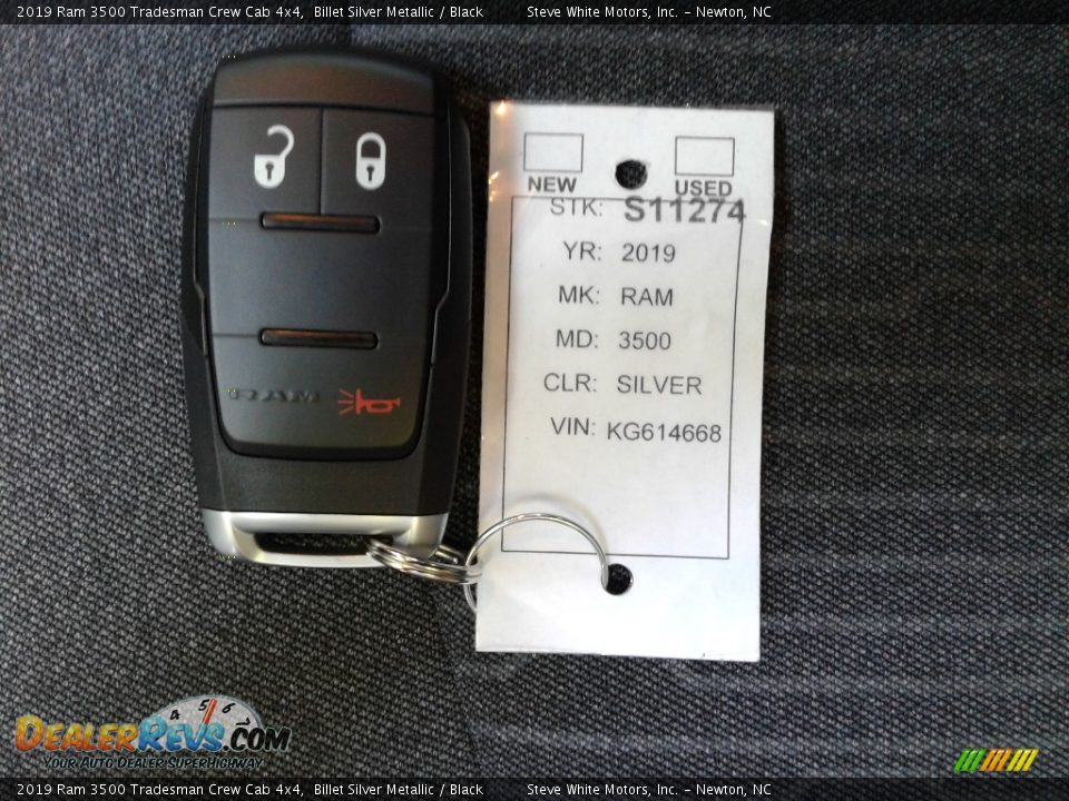 2019 Ram 3500 Tradesman Crew Cab 4x4 Billet Silver Metallic / Black Photo #27