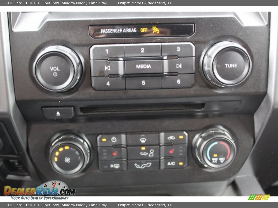 2018 Ford F150 XLT SuperCrew Shadow Black / Earth Gray Photo #18