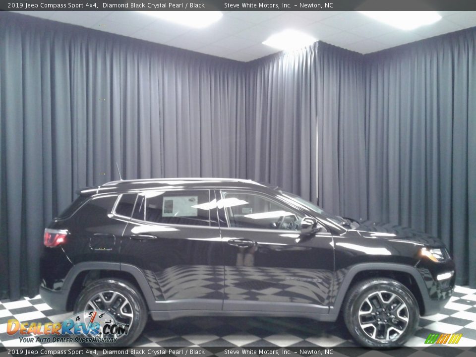 2019 Jeep Compass Sport 4x4 Diamond Black Crystal Pearl / Black Photo #5