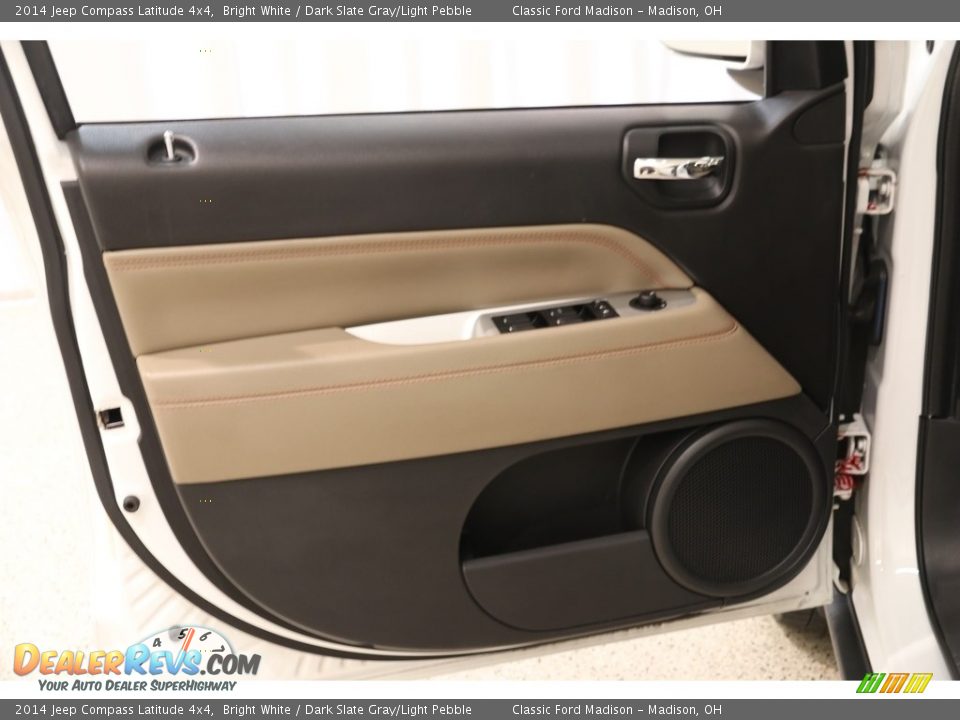2014 Jeep Compass Latitude 4x4 Bright White / Dark Slate Gray/Light Pebble Photo #4