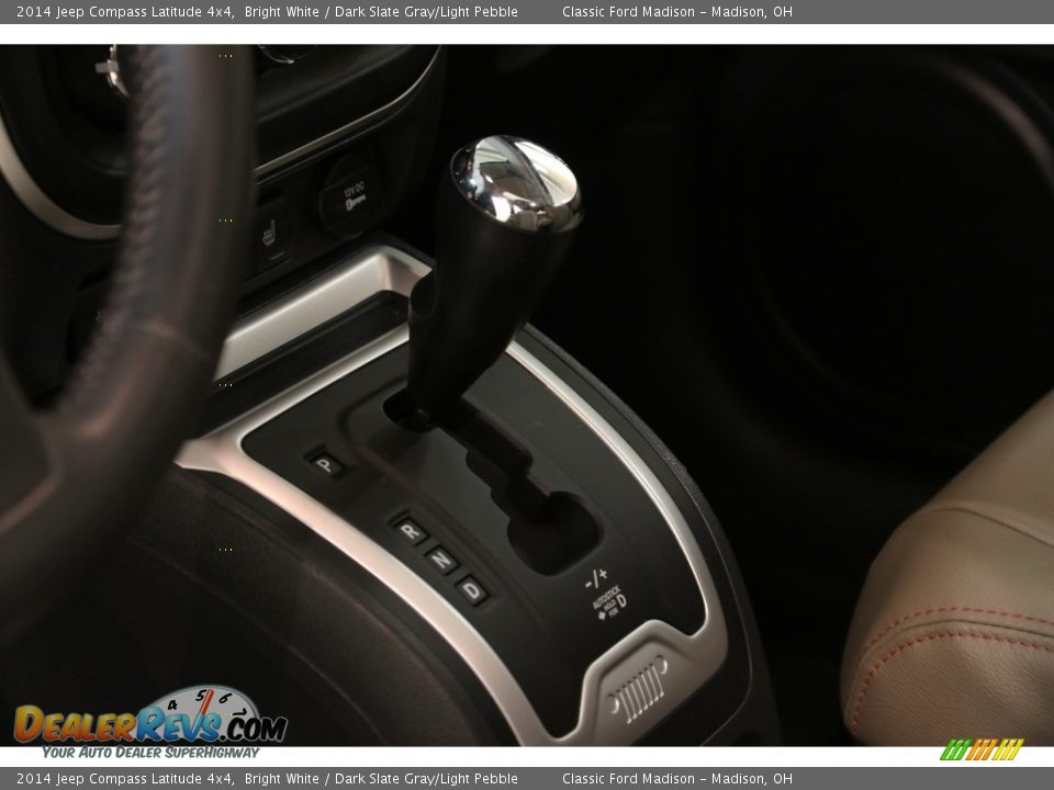 2014 Jeep Compass Latitude 4x4 Bright White / Dark Slate Gray/Light Pebble Photo #10