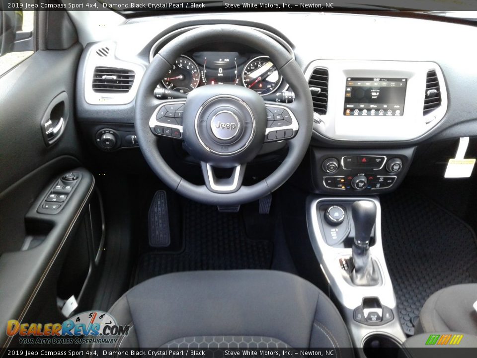2019 Jeep Compass Sport 4x4 Diamond Black Crystal Pearl / Black Photo #29