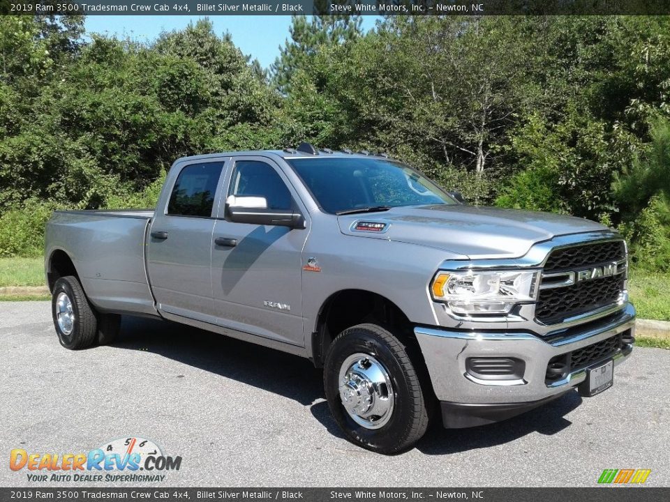 2019 Ram 3500 Tradesman Crew Cab 4x4 Billet Silver Metallic / Black Photo #4