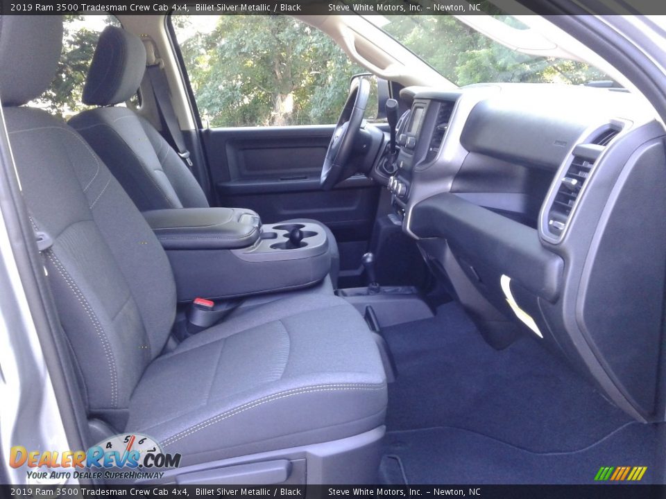 2019 Ram 3500 Tradesman Crew Cab 4x4 Billet Silver Metallic / Black Photo #14