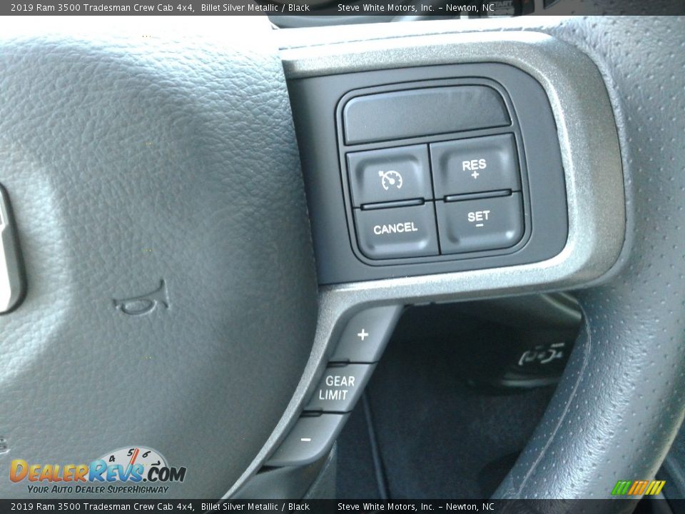 2019 Ram 3500 Tradesman Crew Cab 4x4 Billet Silver Metallic / Black Photo #16