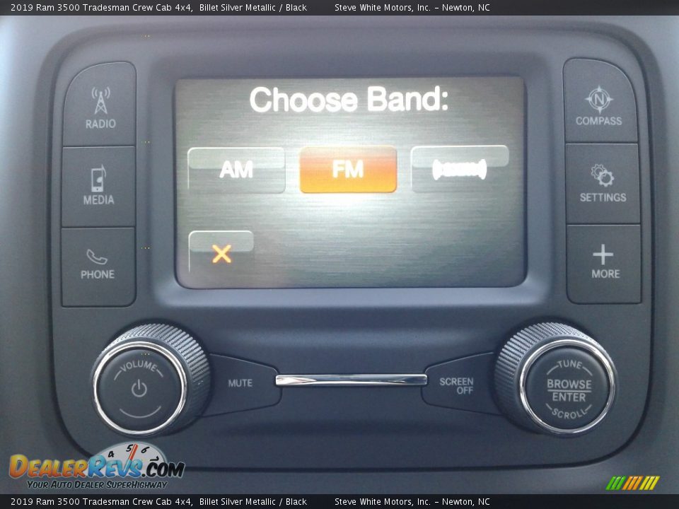 2019 Ram 3500 Tradesman Crew Cab 4x4 Billet Silver Metallic / Black Photo #19