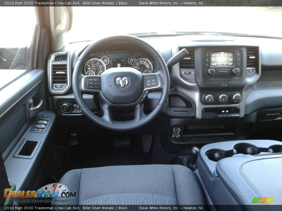 2019 Ram 3500 Tradesman Crew Cab 4x4 Billet Silver Metallic / Black Photo #23