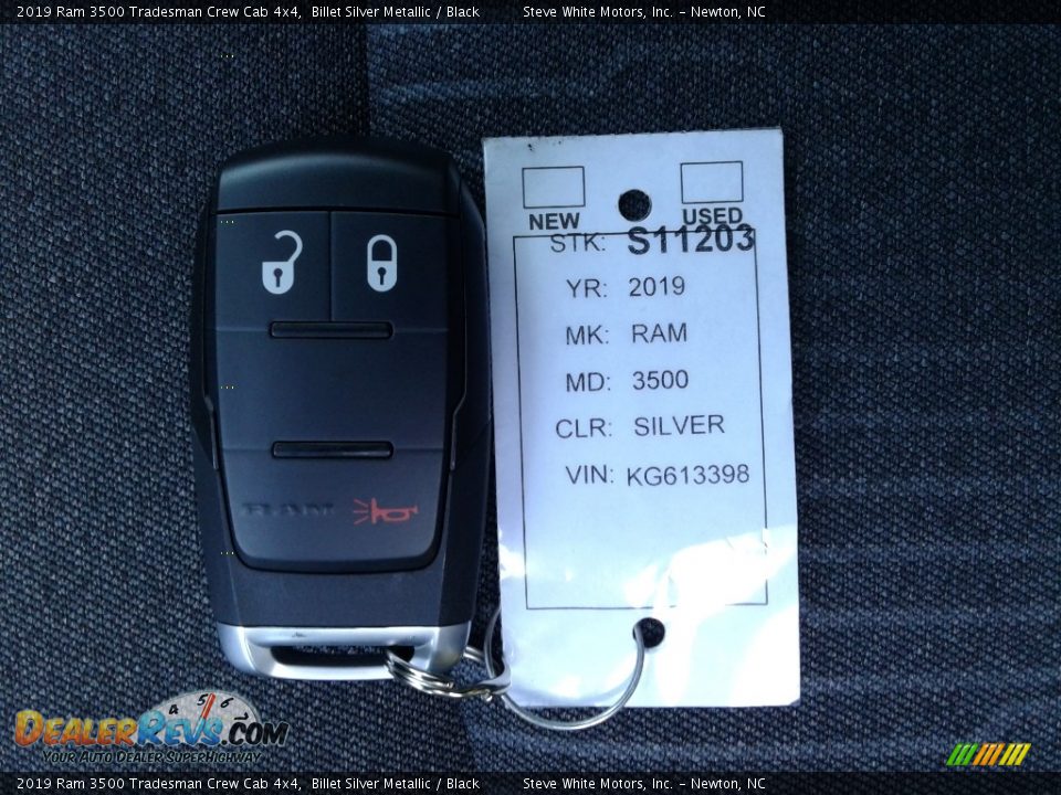 2019 Ram 3500 Tradesman Crew Cab 4x4 Billet Silver Metallic / Black Photo #24