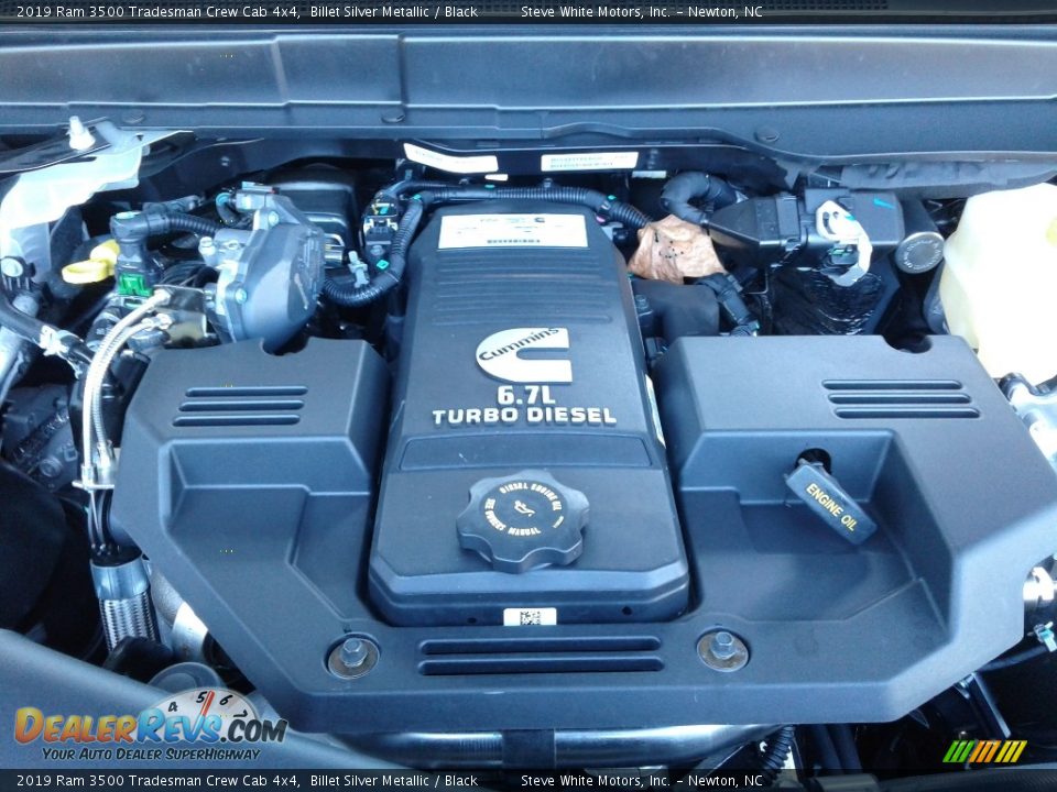 2019 Ram 3500 Tradesman Crew Cab 4x4 Billet Silver Metallic / Black Photo #25