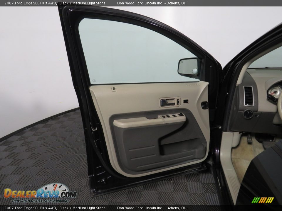 2007 Ford Edge SEL Plus AWD Black / Medium Light Stone Photo #17
