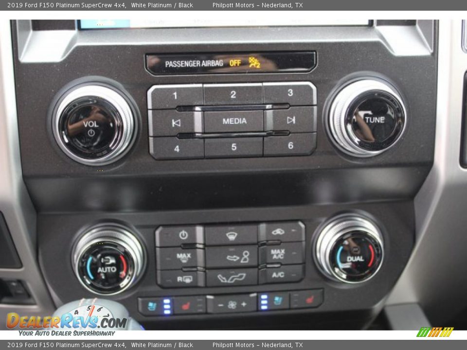 2019 Ford F150 Platinum SuperCrew 4x4 White Platinum / Black Photo #18