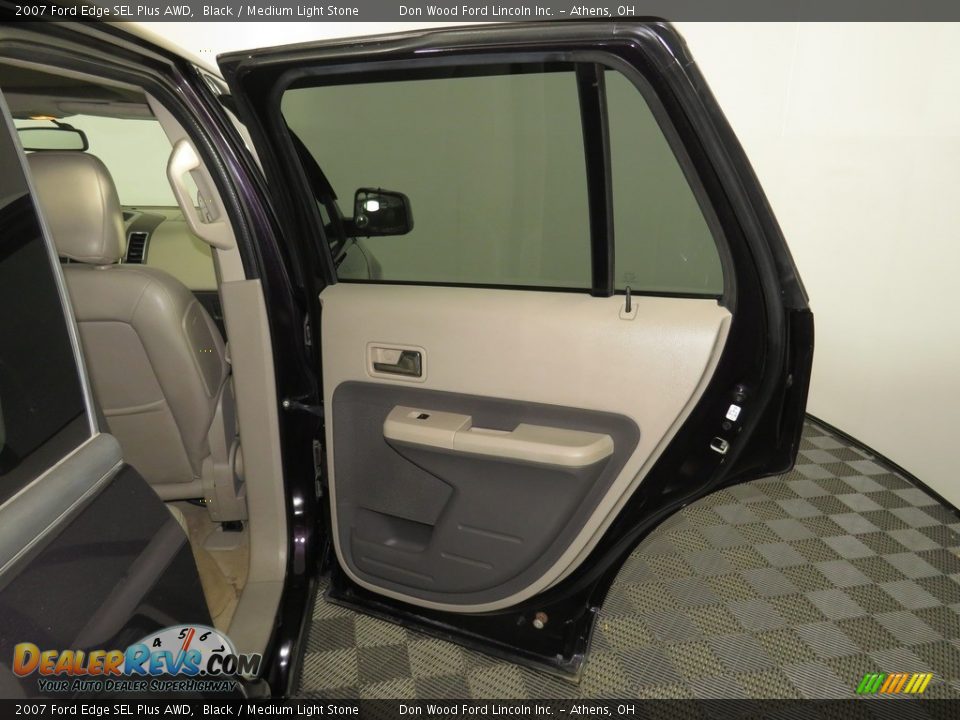 2007 Ford Edge SEL Plus AWD Black / Medium Light Stone Photo #23