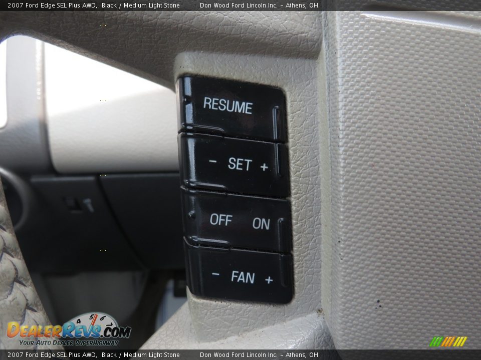 2007 Ford Edge SEL Plus AWD Black / Medium Light Stone Photo #31