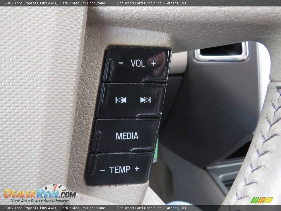 2007 Ford Edge SEL Plus AWD Black / Medium Light Stone Photo #32