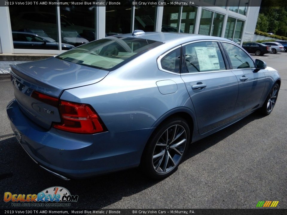 2019 Volvo S90 T6 AWD Momentum Mussel Blue Metalic / Blonde Photo #2