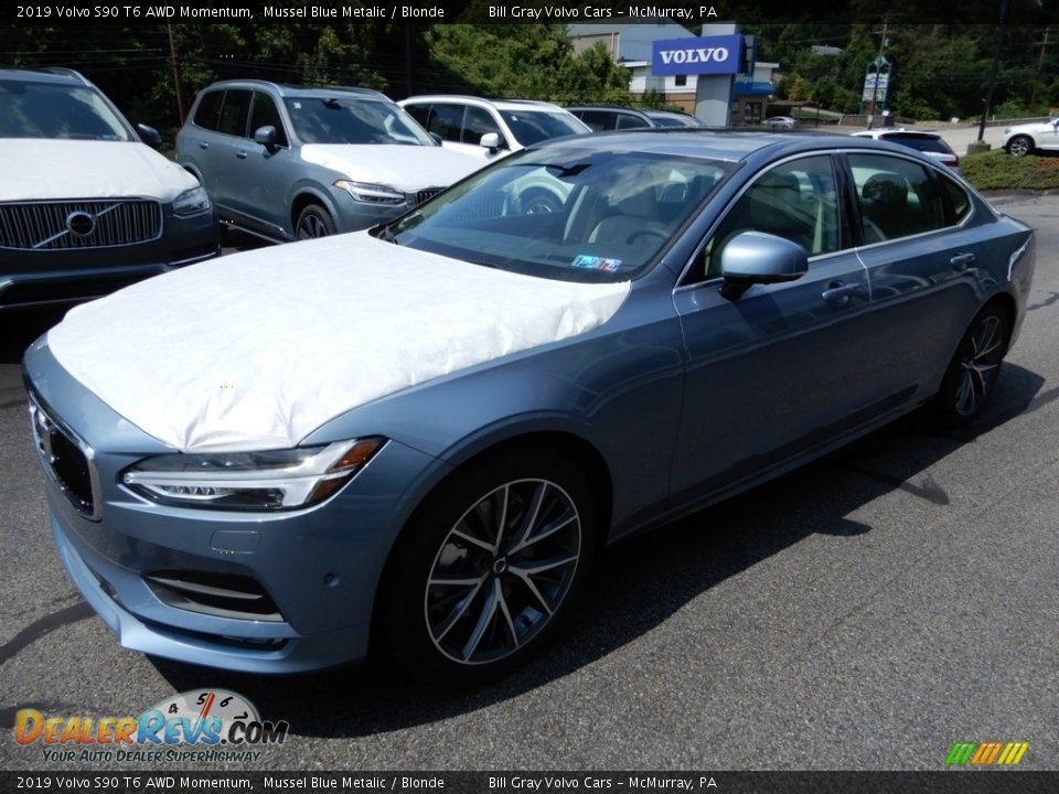 2019 Volvo S90 T6 AWD Momentum Mussel Blue Metalic / Blonde Photo #5