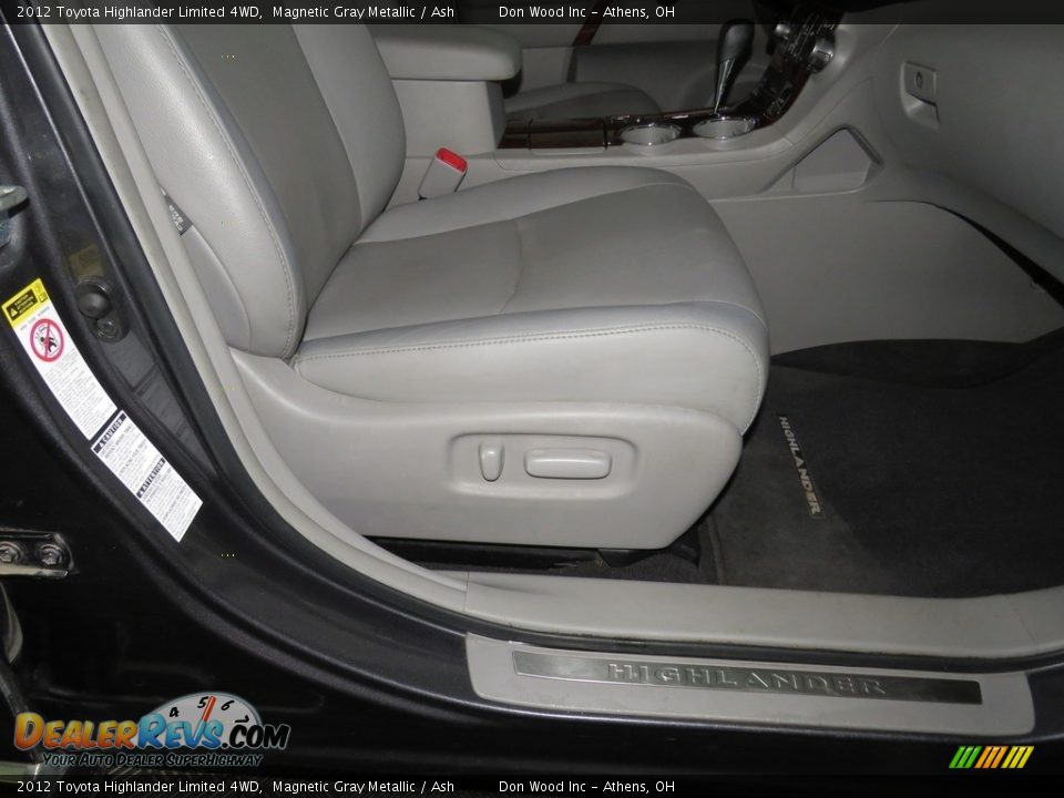 2012 Toyota Highlander Limited 4WD Magnetic Gray Metallic / Ash Photo #28