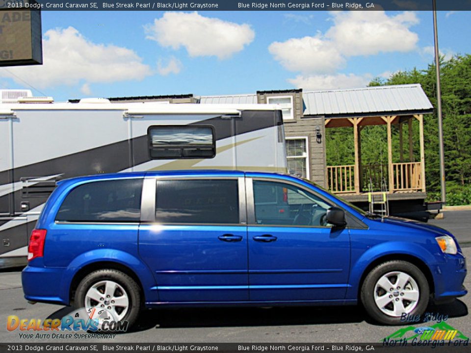 2013 Dodge Grand Caravan SE Blue Streak Pearl / Black/Light Graystone Photo #6