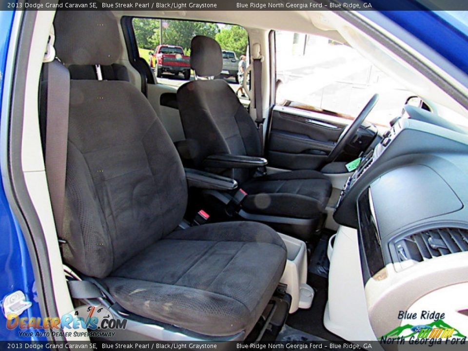 2013 Dodge Grand Caravan SE Blue Streak Pearl / Black/Light Graystone Photo #11
