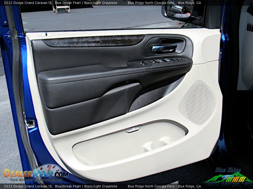 2013 Dodge Grand Caravan SE Blue Streak Pearl / Black/Light Graystone Photo #25