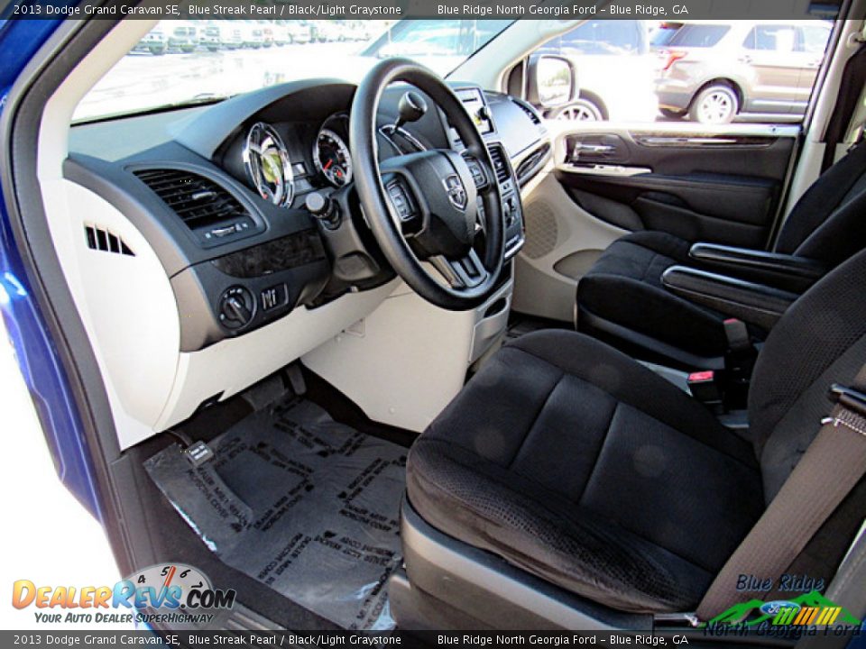 2013 Dodge Grand Caravan SE Blue Streak Pearl / Black/Light Graystone Photo #26
