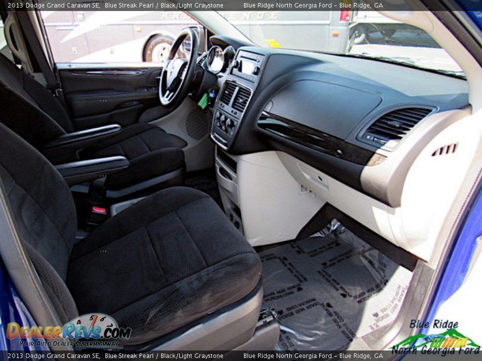 2013 Dodge Grand Caravan SE Blue Streak Pearl / Black/Light Graystone Photo #27
