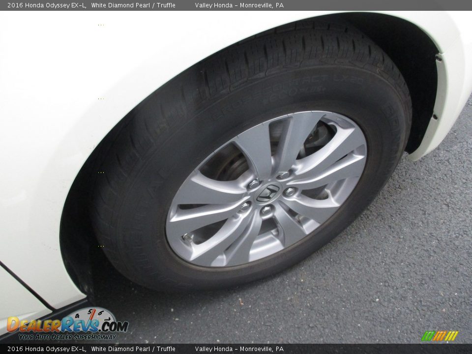 2016 Honda Odyssey EX-L White Diamond Pearl / Truffle Photo #6